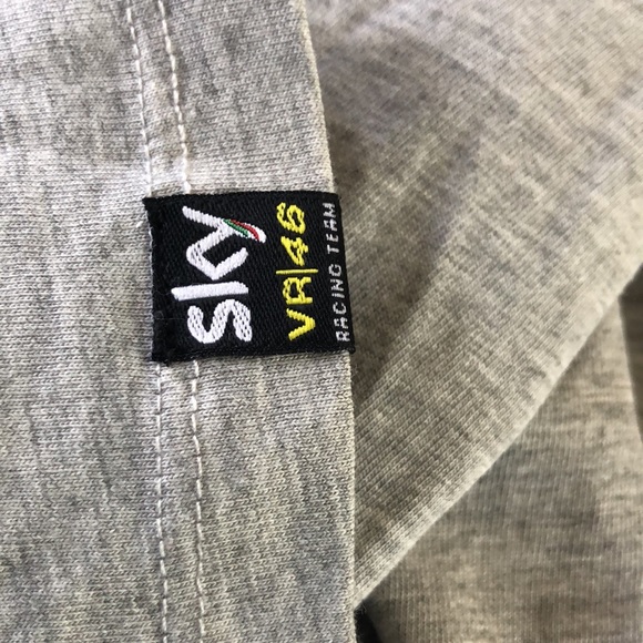 Valentino Rossi Sky tshirt - Picture 4 of 5